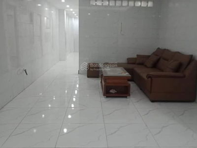 Mai Dich Street, Vietnam Mai Dich Street, Vietnam