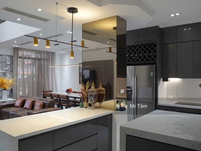 The Nine, Vietnam The Nine, Vietnam