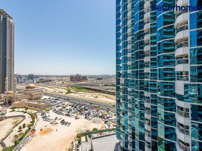 Movenpick Jumeirah Lakes Towers, United Arab Emirates  Movenpick Jumeirah Lakes Towers, United Arab Emirates