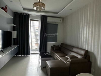 Topaz Twins, Vietnam  Topaz Twins, Vietnam