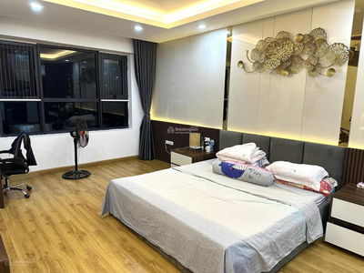 Lac Hong Westlake, Vietnam Lac Hong Westlake, Vietnam