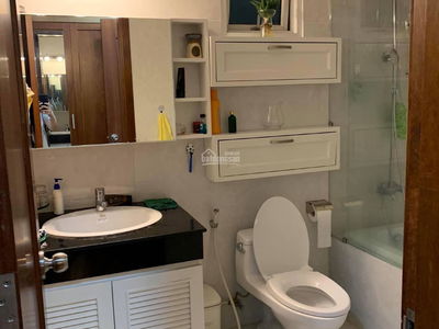 Hoang Anh Thanh Binh, Vietnam Hoang Anh Thanh Binh, Vietnam