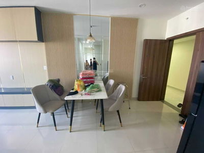 Topaz Elite, Vietnam Topaz Elite, Vietnam