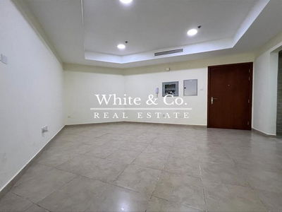 Lake Elucio, United Arab Emirates  Lake Elucio, United Arab Emirates