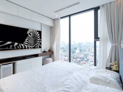 D'. Le Pont D’or - Hoang Cau, Vietnam D'. Le Pont D’or - Hoang Cau, Vietnam