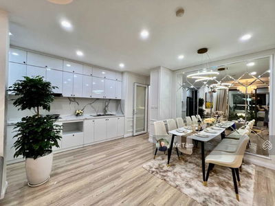 The Nine, Vietnam The Nine, Vietnam