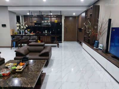 Seasons Avenue, Vietnam Seasons Avenue, Vietnam