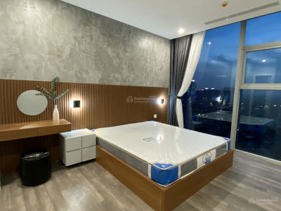 The Nine, Vietnam The Nine, Vietnam