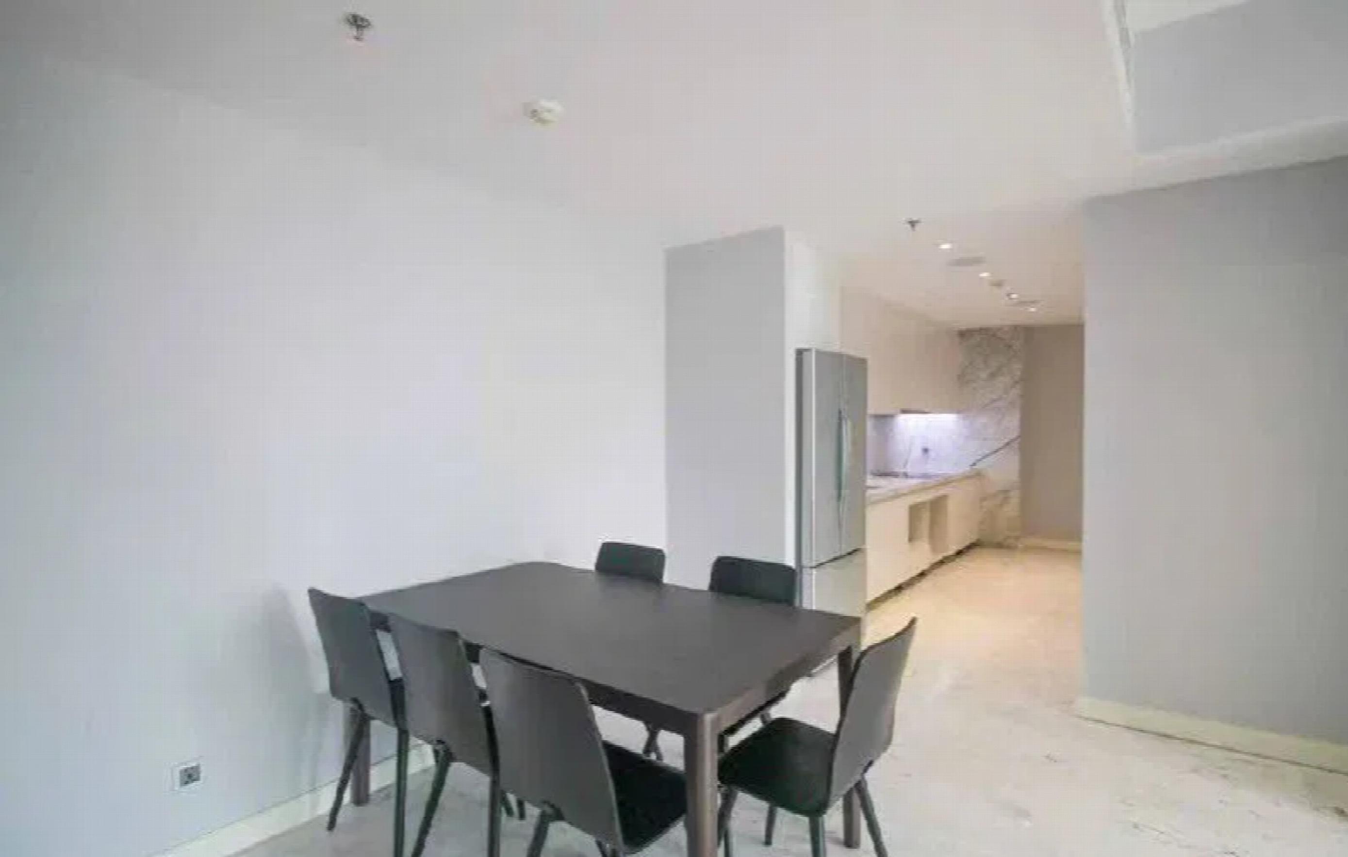 Gateway, Vietnam Gateway, Vietnam