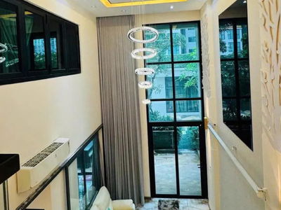 Happy In View, Vietnam Happy In View, Vietnam