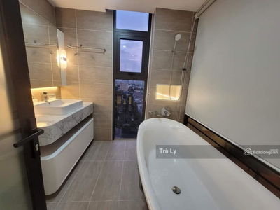 Jamila Khang Dien, Vietnam Jamila Khang Dien, Vietnam