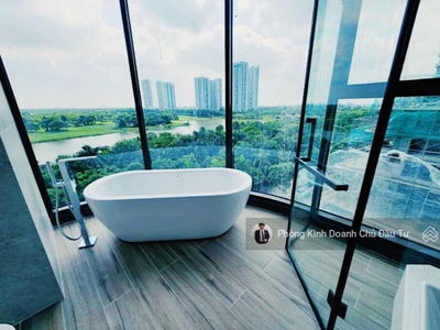 Swan Lake Onsen, Vietnam Swan Lake Onsen, Vietnam