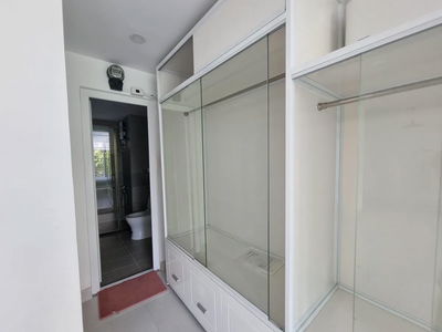 Gehäuse In Ho Chi Minh City, Vietnam Gehäuse In Ho Chi Minh City, Vietnam