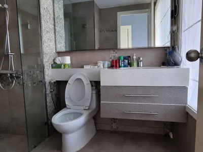 Garden Gate, Vietnam  Garden Gate, Vietnam