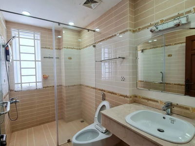 Hung Gia, Vietnam  Hung Gia, Vietnam