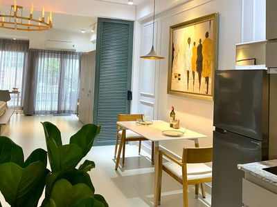 Gehäuse In Nha Be, Vietnam  Gehäuse In Nha Be, Vietnam