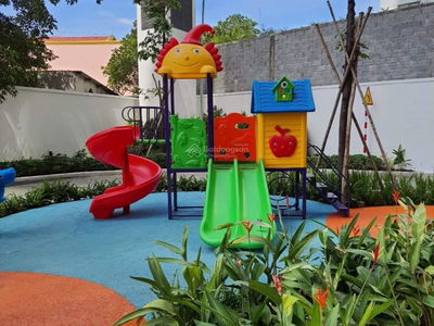 The East Gate, Vietnam The East Gate, Vietnam