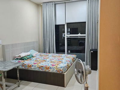 Sunrise City, Vietnam Sunrise City, Vietnam