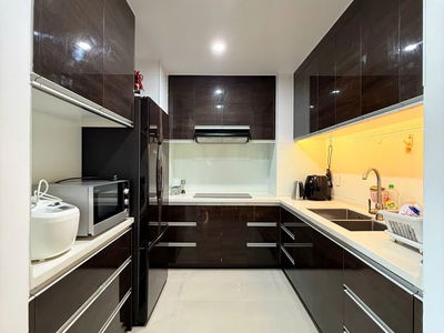 Hiyori Building, Vietnam  Hiyori Building, Vietnam