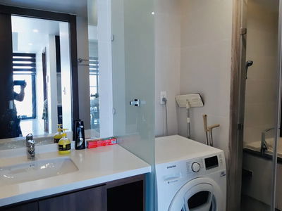 Hiyori Building, Vietnam  Hiyori Building, Vietnam