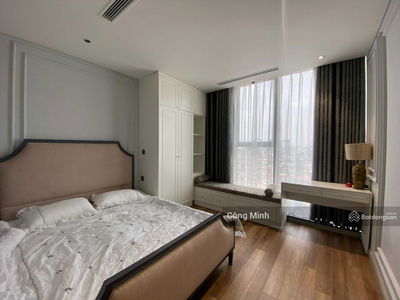 D'. Le Pont D’or - Hoang Cau, Vietnam D'. Le Pont D’or - Hoang Cau, Vietnam