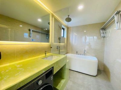 Gehäuse In Da Nang, Vietnam  Gehäuse In Da Nang, Vietnam