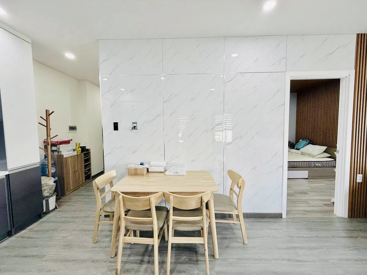 New Monarchy Building, Vietnam New Monarchy Building, Vietnam