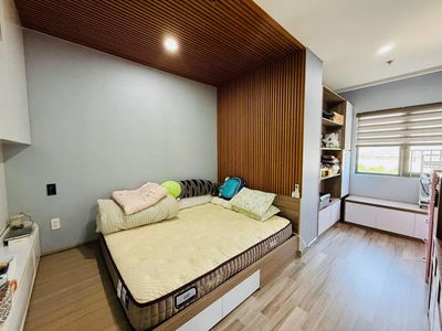 New Monarchy Building, Vietnam New Monarchy Building, Vietnam