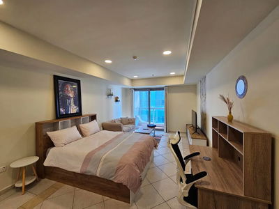 Housing in Dubai, United Arab Emirates  Housing in Dubai, United Arab Emirates