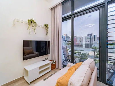 Azizi Rivera, United Arab Emirates  Azizi Rivera, United Arab Emirates