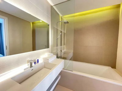 Gehäuse In Dubai, United Arab Emirates  Gehäuse In Dubai, United Arab Emirates