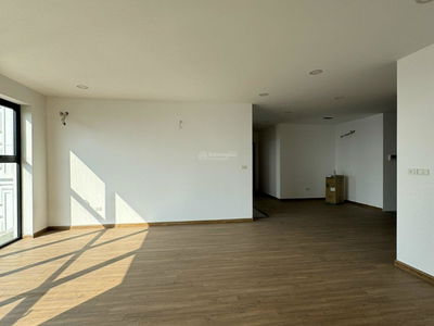 Iris Garden Project, Vietnam  Iris Garden Project, Vietnam