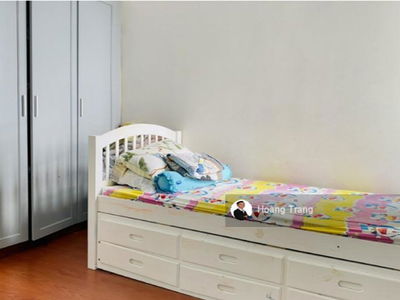 Hoang Anh Thanh Binh, Vietnam Hoang Anh Thanh Binh, Vietnam