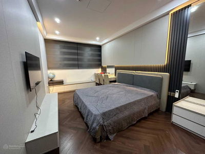 Iris Garden Project, Vietnam Iris Garden Project, Vietnam