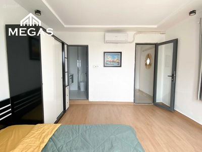 Duong Quang Ham Street, Vietnam Duong Quang Ham Street, Vietnam