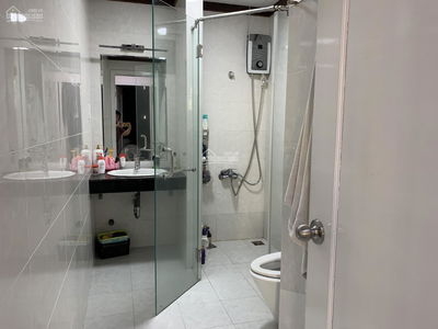 Hoang Anh Thanh Binh, Vietnam Hoang Anh Thanh Binh, Vietnam