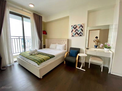 River Gate, Vietnam River Gate, Vietnam