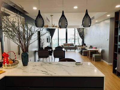 Momota Nguyen Duc Canh, Vietnam Momota Nguyen Duc Canh, Vietnam