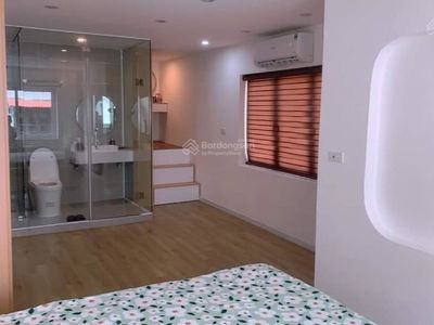 Hong Mai Street, Vietnam Hong Mai Street, Vietnam