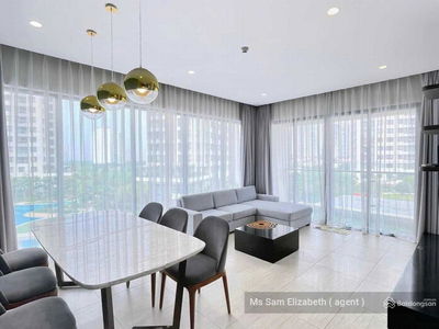 Diamond Island, Vietnam Diamond Island, Vietnam