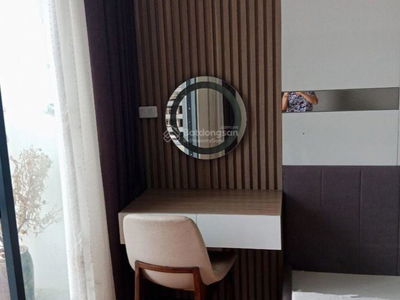 Lac Long Quan Street, Vietnam Lac Long Quan Street, Vietnam