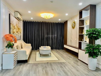 Lac Long Quan Street, Vietnam Lac Long Quan Street, Vietnam