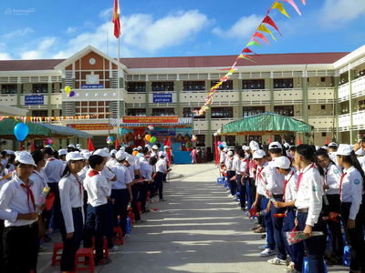 An Hoa apartment complex, Vietnam  An Hoa apartment complex, Vietnam