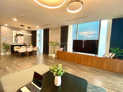 The Nine, Vietnam The Nine, Vietnam