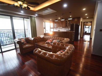 D'. Le Roi Soleil, Vietnam D'. Le Roi Soleil, Vietnam