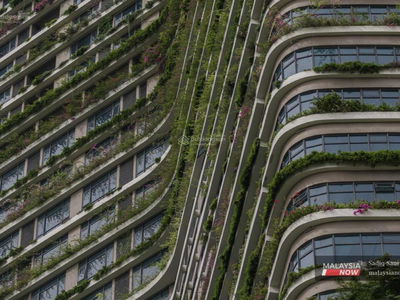 Truong Sa Street, Vietnam  Truong Sa Street, Vietnam