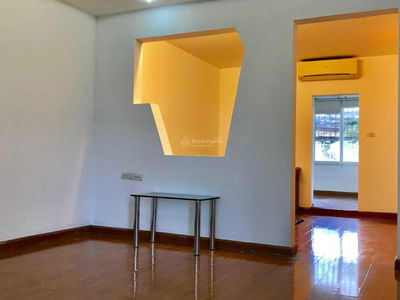 Quynh Mai Street, Vietnam Quynh Mai Street, Vietnam