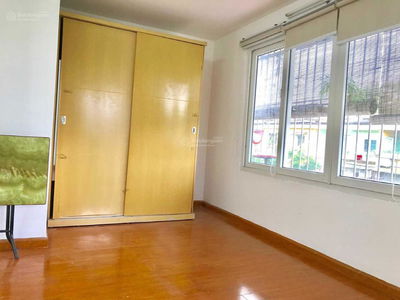 Quynh Mai Street, Vietnam Quynh Mai Street, Vietnam