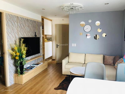 Xuan La Street, Vietnam Xuan La Street, Vietnam