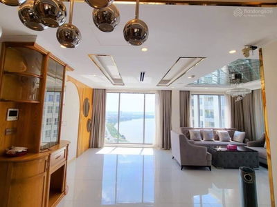 Diamond Island, Vietnam Diamond Island, Vietnam